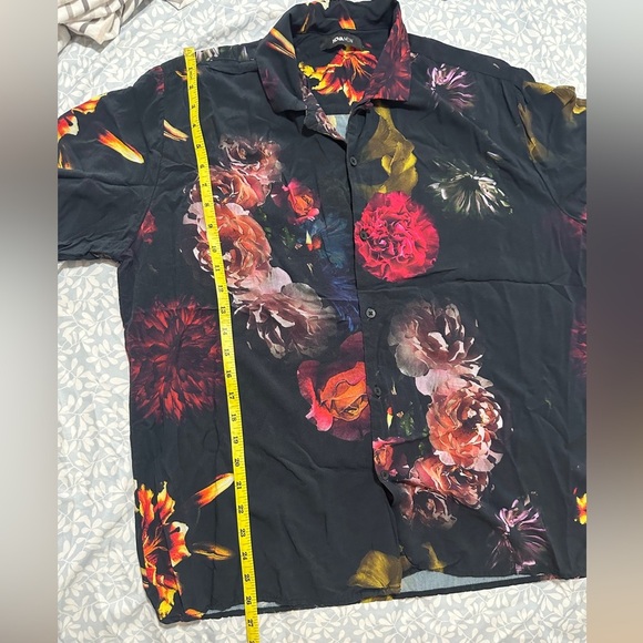 Fashion Nova Men Floral Short Sleeve Shirt - Picture 4 of 6
